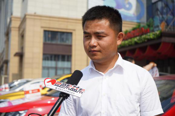 消除歧視 為愛出發(fā) 愛心送考司機(jī)為白癜風(fēng)患者發(fā)聲
